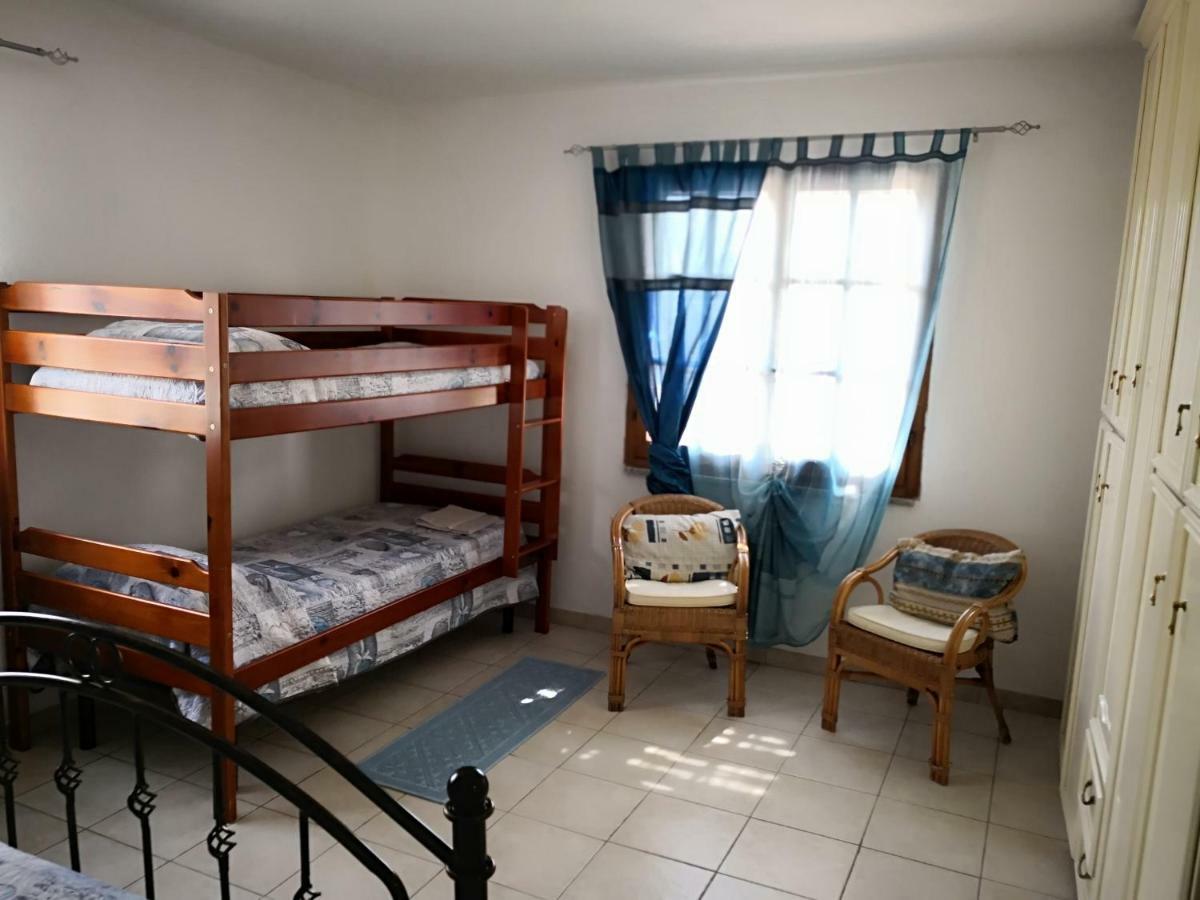 Villa L'Oleandro Oliena Eksteriør billede