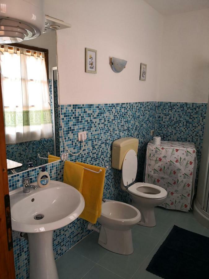 Villa L'Oleandro Oliena Eksteriør billede